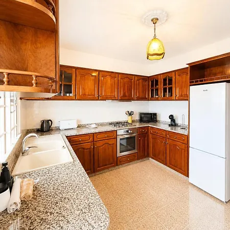 Holiday home La Maison Canhas