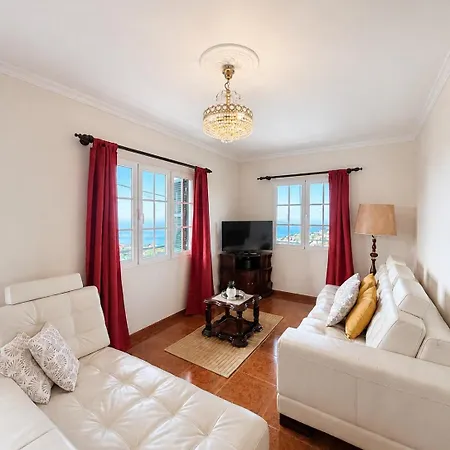 Holiday home La Maison Canhas